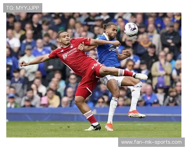 后防新星爆发引发转会大战，多队争相出价